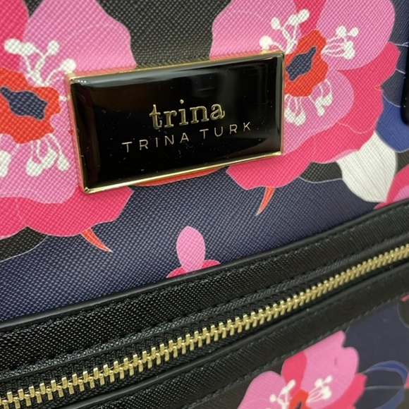 Trina Turk All Over Narcissus Double Handled Tote Detachable Shoulder Strap NWT - Picture 3 of 14